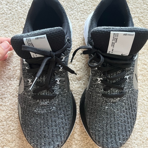 Nike Women’s Shoes React Infinity in Size 8 - Picture 6 of 8